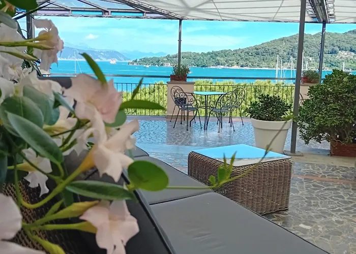 Paradiso Hotel 3*
