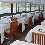 Paradiso Hotel 3*
