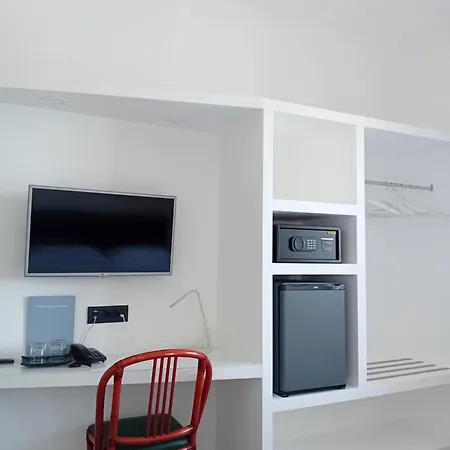 Ξενοδοχείο Paradiso 3*