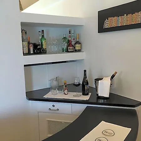 Paradiso Hotel 3*