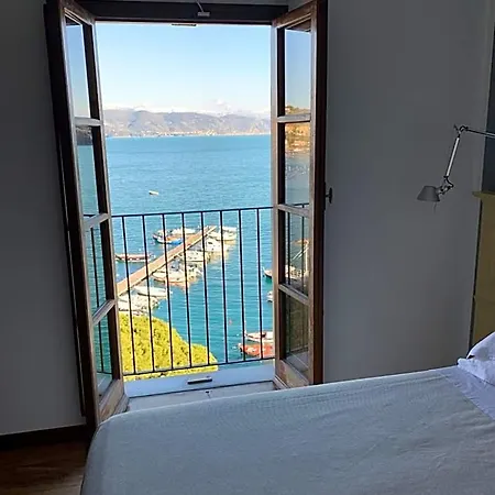 Paradiso Hotel 3*