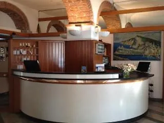 Hotel Paradiso 3*